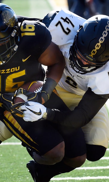 Mizzou clinches bowl eligibility with 33-28 win over Vanderbilt